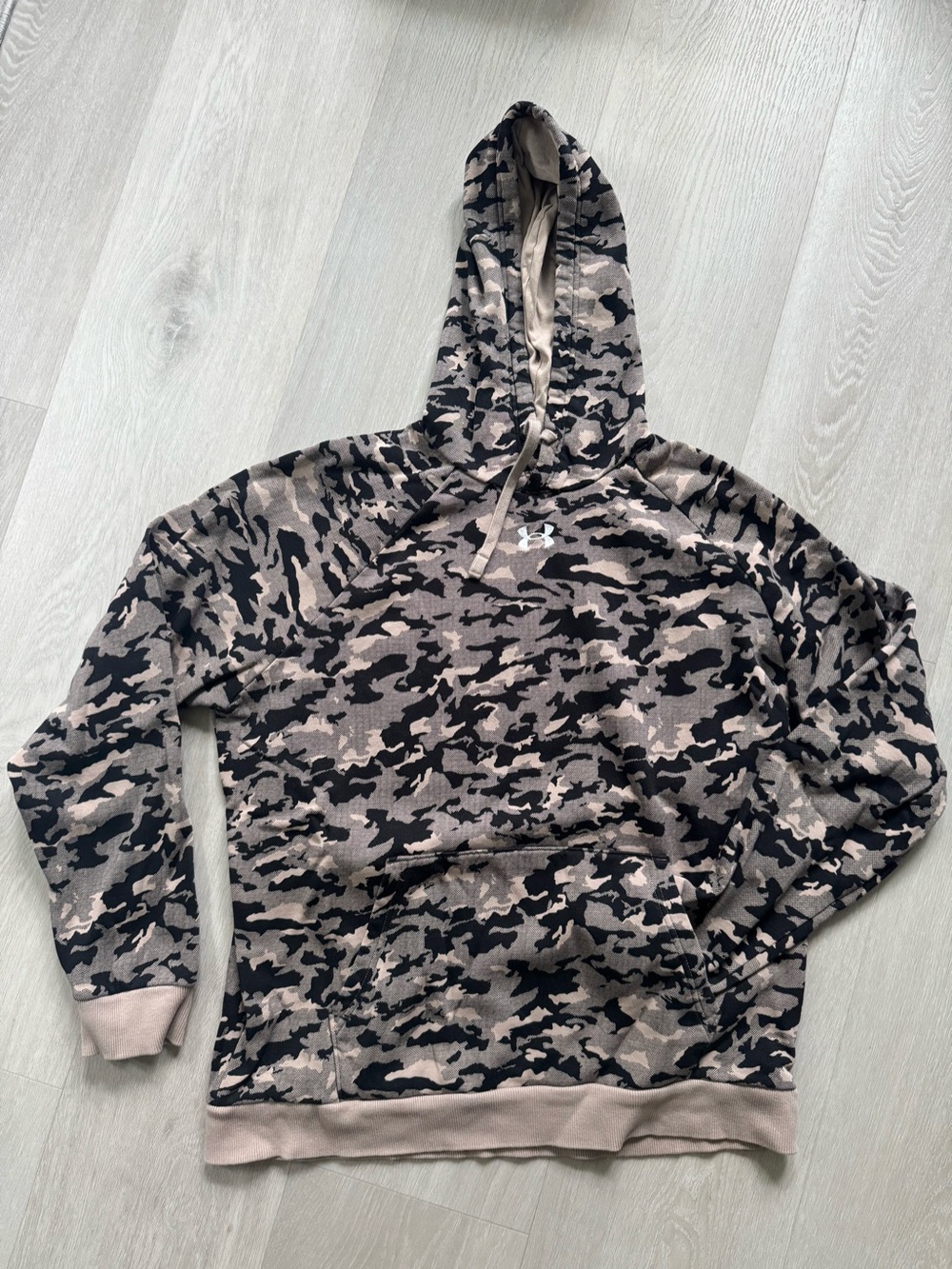Under Armour Men’s Camo Hoodie - Tan & Black